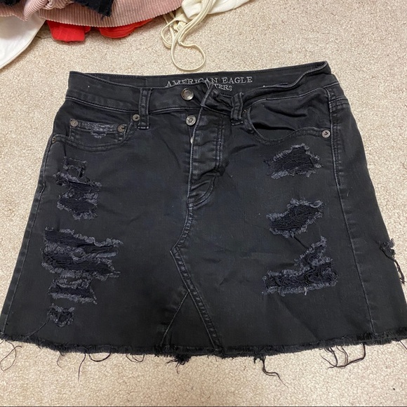 American Eagle Outfitters Dresses & Skirts - American eagle black denim skirt